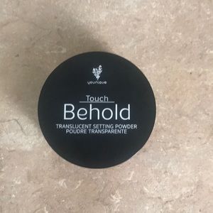 Younique Touch behold translucent setting powder